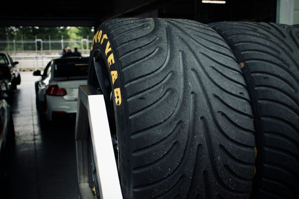 Découvrez les atouts des pneus Goodyear Eagle F1 Asymmetric 6